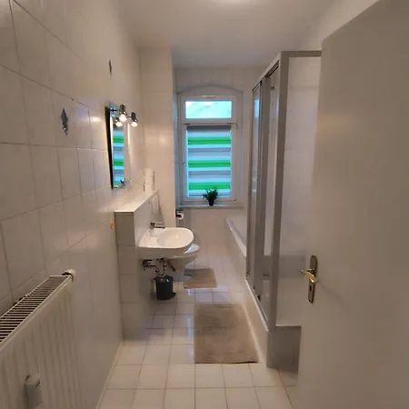 Flex Aparts - Moeblierte 2-raum In Mit Balkon *